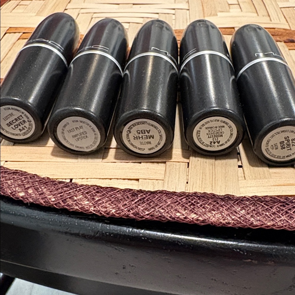 💄 DISCONTINUED MAC OG LIPSTICKS 💄 - Picture 6 of 15